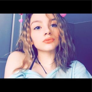 Meet your Posher, Elyse